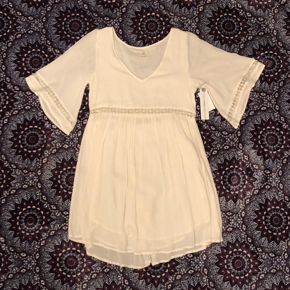 O’Neill White Cream Lace Sleeve Flowy Midi Dress